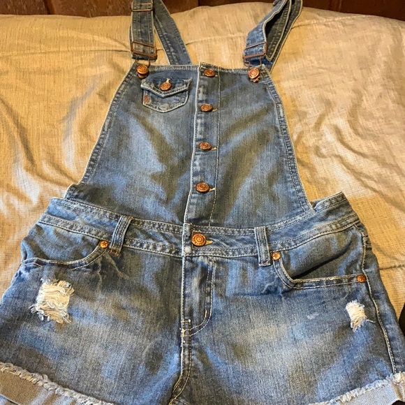 Jean overall - Picture 1 of 3
